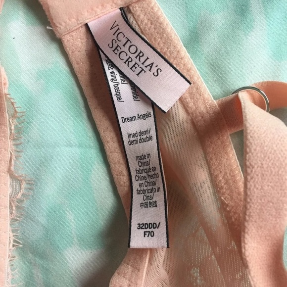 🚫SOLD ON MERC🚫 Victoria’s Secret Demi Bra - Picture 3 of 3